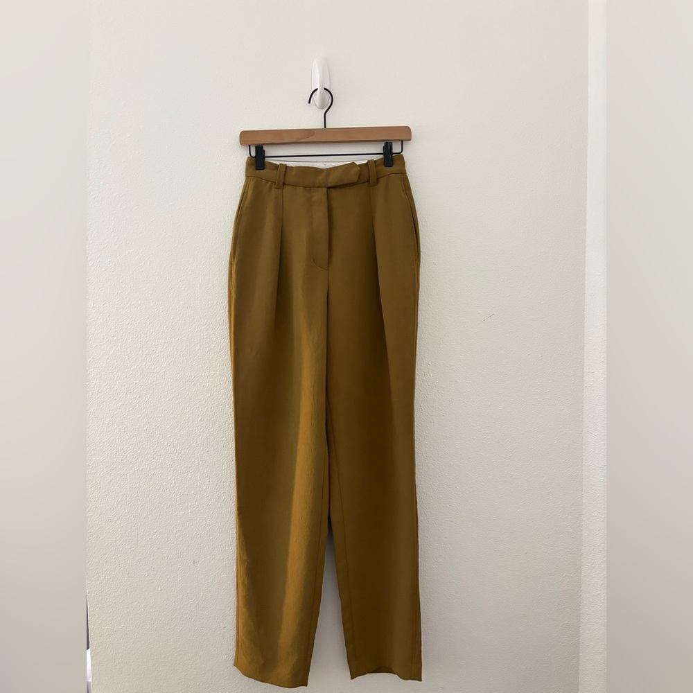 Aritzia Wilfred High-Rise Mustard Yellow-Brown Pleated Trousers Size 4